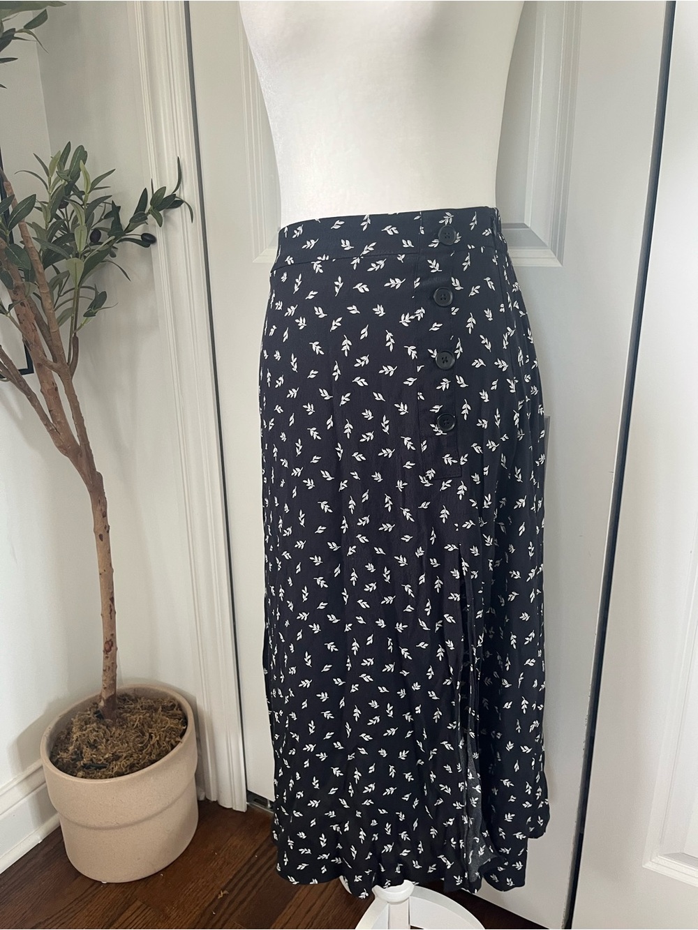 Mango Black Midi Skirt with White Leaf Print and Button Detail